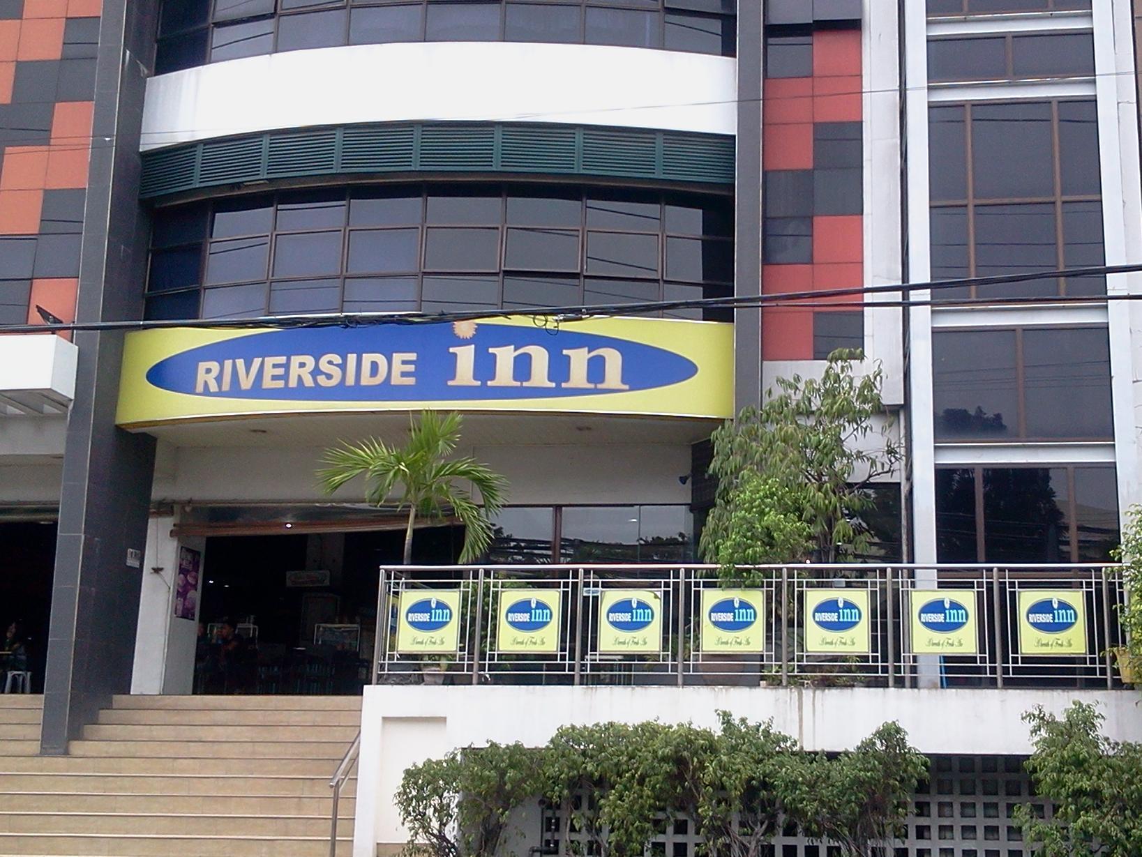 Riverside Inn Babuy エクステリア 写真